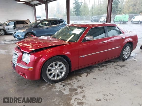 ✅ 2006 Chrysler 300 C • VIN: 2C3LA63H36H420844 • Лот: 43691498. Опубликован ранее на IAAI с пробегом 102 465 миль. Бесплатный доступ к архиву аукционных продаж из США и подробный отчёт об истории автомобиля на DreamBid. Изображение 2.
