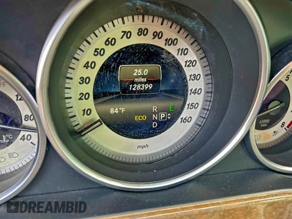 ✅ 2014 Mercedes-Benz E 350 Sport • VIN: WDDHF5KB2EA830483 • Лот: 94830745. Опубликован ранее на Copart с пробегом 128 399 миль. Бесплатный доступ к архиву аукционных продаж из США и подробный отчёт об истории автомобиля на DreamBid. Изображение 8.