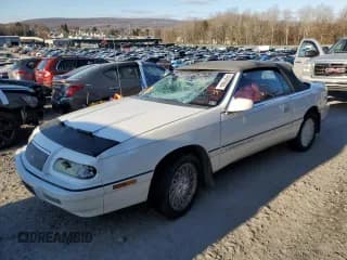 ✅ 1993 Chrysler LeBaron • VIN: 1C3XU4534PF654847 • Lot: 84391684. Wystawiony na Copart z przebiegiem 129 520 mil. Bezpłatny archiwum sprzedaży aukcyjnych z USA i szczegółowy raport historii pojazdu na DreamBid. Zdjęcie 1.