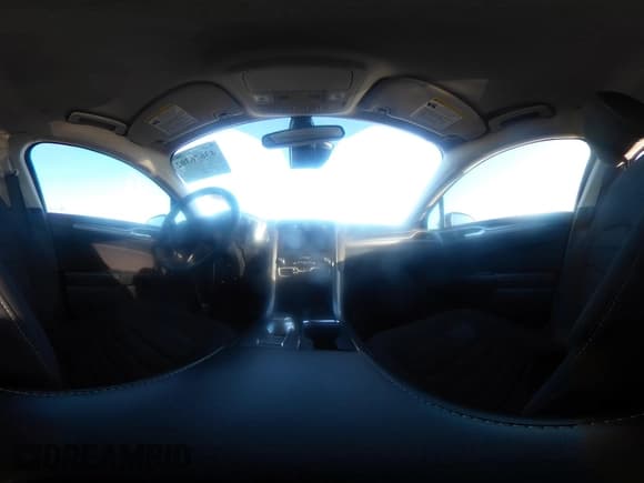 ✅ 2020 Ford Fusion SE • VIN: 3FA6P0LU6LR205868 • Lot: 43676302. Wystawiony na IAAI z przebiegiem 53 312 mil. Bezpłatny archiwum sprzedaży aukcyjnych z USA i szczegółowy raport historii pojazdu na DreamBid. Zdjęcie 18.