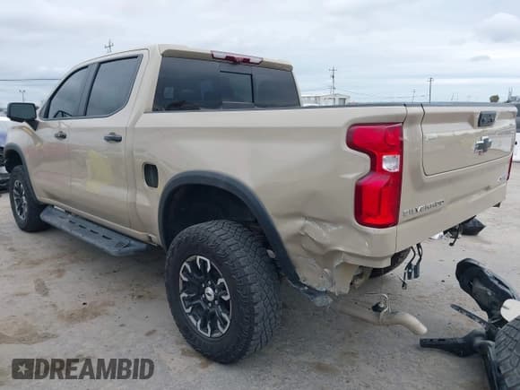 ✅ 2022 Chevrolet Silverado 1500 ZR2 • VIN: 3GCUDHEL4NG635152 • Лот: 41720953. Опубликован ранее на IAAI с пробегом 30 958 миль. Бесплатный доступ к архиву аукционных продаж из США и подробный отчёт об истории автомобиля на DreamBid. Изображение 3.