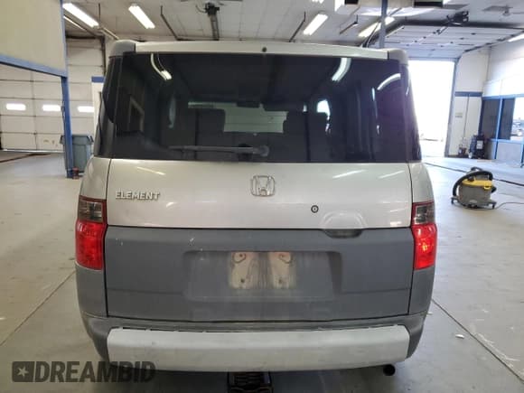 ✅ 2003 Honda Element EX • VIN: 5J6YH28543L033071 • Lot: 86856235. Listed on Copart with 166,193 mi. Free auction sales archive from the USA and detailed vehicle history report at DreamBid. Image 6.