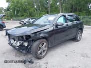 ✅ 2022 Mercedes-Benz GLC 300 • VIN: W1N0G8DB3NV361781 • Lot: 42813602. Wystawiony na IAAI z przebiegiem 7 614 mil. Bezpłatny archiwum sprzedaży aukcyjnych z USA i szczegółowy raport historii pojazdu na DreamBid. Zdjęcie 2.