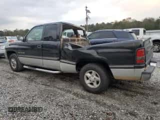 1997 Dodge 1500 с VIN 3B7HC13Y0VG727675, выставлен на аукционе Copart как лот 77764714 с пробегом 80 497 миль миль и Списание • Salvage title. История ставок и продаж доступна на DreamBid. Изображение 2.