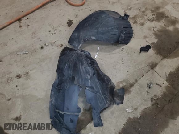 ✅ 2005 Mercury Montego Premier • VIN: 1MEFM42155G623736 • Лот: 59885225. Опубликован ранее на Copart с пробегом Не указан. Бесплатный доступ к архиву аукционных продаж из США и подробный отчёт об истории автомобиля на DreamBid. Изображение 12.