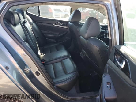 ✅ 2018 Nissan Maxima SL • VIN: 1N4AA6AP4JC397024 • Lot: 82642835. Wystawiony na Copart z przebiegiem 142 583 mil. Bezpłatny archiwum sprzedaży aukcyjnych z USA i szczegółowy raport historii pojazdu na DreamBid. Zdjęcie 10.