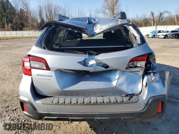 ✅ 2018 Subaru Outback Premium • VIN: 4S4BSAFC0J3315645 • Лот: 93182105. Опубликован ранее на Copart с пробегом 55 243 миль. Бесплатный доступ к архиву аукционных продаж из США и подробный отчёт об истории автомобиля на DreamBid. Изображение 6.