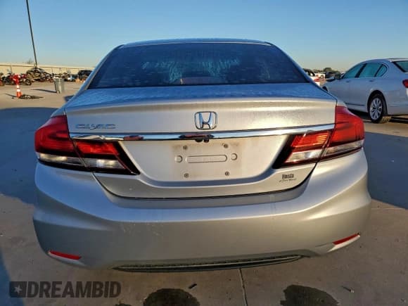 ✅ 2015 Honda Civic SE • VIN: 2HGFB2F75FH563068 • Лот: 90861935. Опубликован ранее на Copart с пробегом 119 984 миль. Бесплатный доступ к архиву аукционных продаж из США и подробный отчёт об истории автомобиля на DreamBid. Изображение 6.