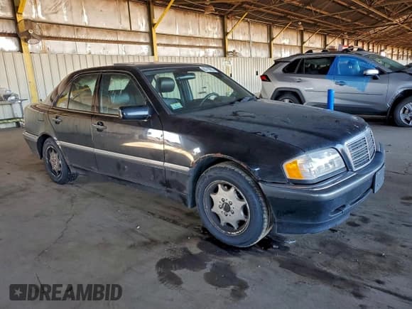 ✅ 1999 Mercedes-Benz C 230/260/280/320 • VIN: WDBHA24G6XA672523 • Lot: 95710485. Wystawiony na Copart z przebiegiem 95 109 mil. Bezpłatny archiwum sprzedaży aukcyjnych z USA i szczegółowy raport historii pojazdu na DreamBid. Zdjęcie 4.