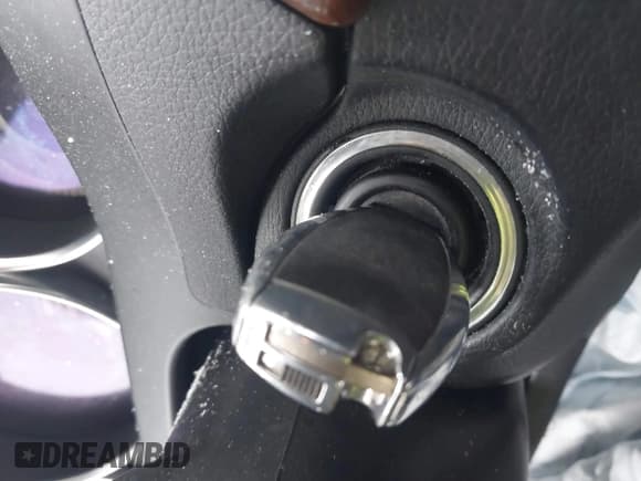 ✅ 2013 Mercedes-Benz C 300 Sport • VIN: WDDGF8AB3DR262761 • Lot: 41310928. Listed on IAAI with 104,396 mi. Free auction sales archive from the USA and detailed vehicle history report at DreamBid. Image 11.