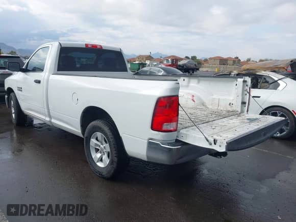 2016 Ram 1500 Tradesman with VIN 3C6JR6DG4GG171903, listed as a IAAI auction lot 41417714 with 232,270 mi miles and . Bid and sale history available at DreamBid. Image 3.
