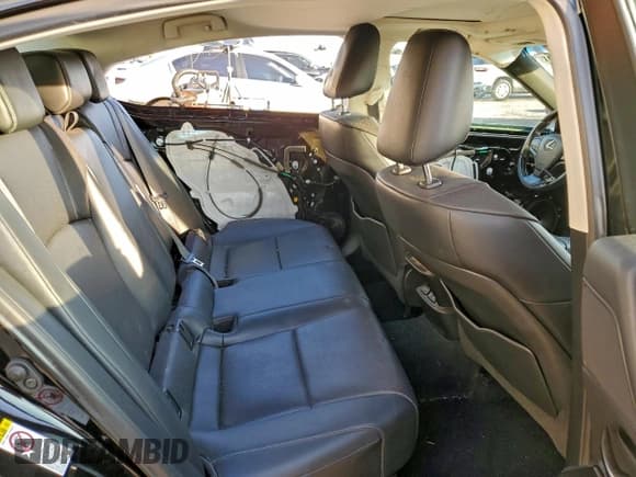 ✅ 2019 Lexus ES 350 Luxury • VIN: 58ABZ1B16KU006136 • Лот: 93508825. Опубликован ранее на Copart с пробегом 91 627 миль. Бесплатный доступ к архиву аукционных продаж из США и подробный отчёт об истории автомобиля на DreamBid. Изображение 10.