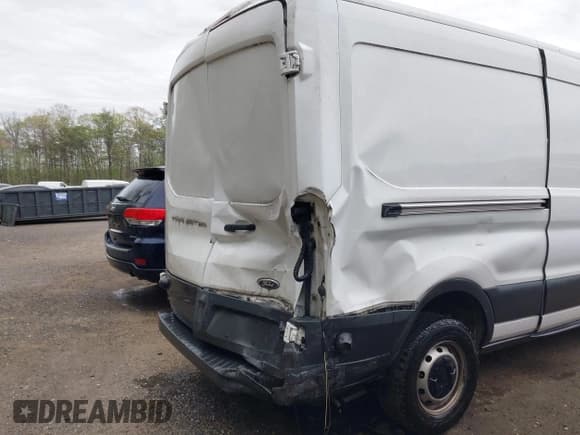 ✅ 2017 Ford Transit • VIN: 1FTYR2CM6HKB25023 • Лот: 42071625. Опубликован ранее на IAAI с пробегом 146 965 миль. Бесплатный доступ к архиву аукционных продаж из США и подробный отчёт об истории автомобиля на DreamBid. Изображение 6.
