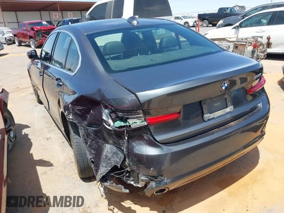 ✅ 2020 BMW 3 Series 330i • VIN: 3MW5R1J07L8B25648 • Lot: 42130052. Listed on IAAI with 64,662 mi. Free auction sales archive from the USA and detailed vehicle history report at DreamBid. Image 3.