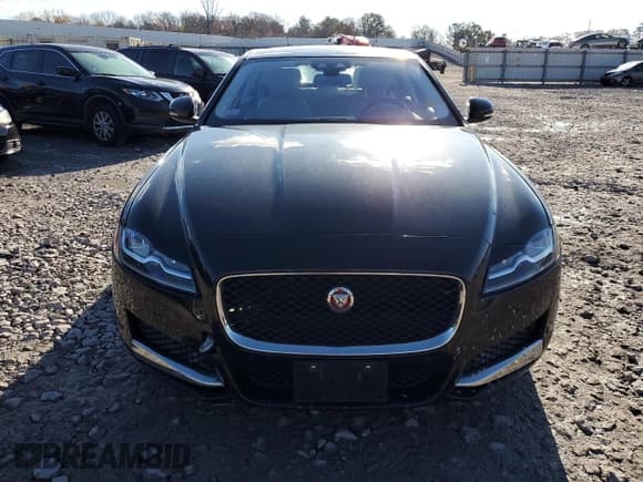 ✅ 2017 Jaguar XF • VIN: SAJBJ4BN1HCY48776 • Lot: 83594064. Listed on Copart with 69,469 mi. Free auction sales archive from the USA and detailed vehicle history report at DreamBid. Image 5.