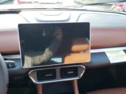 ✅ 2024 VinFast VF 8 Plus • VIN: RLLV1AFA3RH004816 • Lot: 80691924. Wystawiony na Copart z przebiegiem Nie podano. Bezpłatny archiwum sprzedaży aukcyjnych z USA i szczegółowy raport historii pojazdu na DreamBid. Zdjęcie 9.