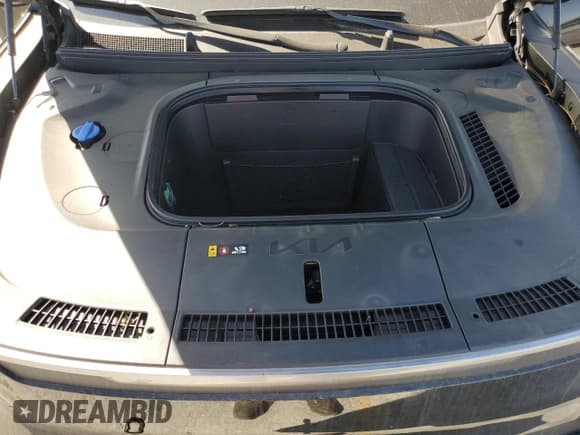 ✅ 2024 Kia EV9 Light Long Range • VIN: KNDAB5S15R6021342 • Lot: 58086015. Wystawiony na Copart z przebiegiem 35 746 mil. Bezpłatny archiwum sprzedaży aukcyjnych z USA i szczegółowy raport historii pojazdu na DreamBid. Zdjęcie 12.