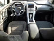 ✅ 2011 Chevrolet Volt • VIN: 1G1RC6E44BU102712 • Lot: 83769295. Wystawiony na Copart z przebiegiem 128 583 mil. Bezpłatny archiwum sprzedaży aukcyjnych z USA i szczegółowy raport historii pojazdu na DreamBid. Zdjęcie 8.