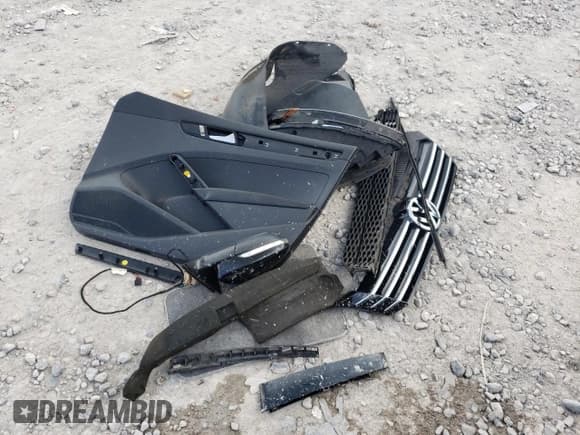 ✅ 2012 Volkswagen Passat S • VIN: 1VWAH7A31CC047374 • Lot: 59812795. Listed on Copart with 255,099 mi. Free auction sales archive from the USA and detailed vehicle history report at DreamBid. Image 12.