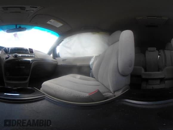 ✅ 2014 Toyota Sienna LE AAS • VIN: 5TDKK3DC4ES488897 • Lot: 43083441. Listed on IAAI with 127,469 mi. Free auction sales archive from the USA and detailed vehicle history report at DreamBid. Image 18.