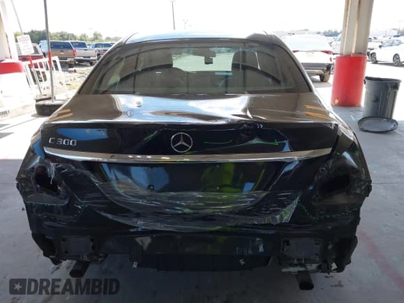✅ 2016 Mercedes-Benz C 300 • VIN: 55SWF4JB9GU099573 • Lot: 43478582. Listed on IAAI with 88,142 mi. Free auction sales archive from the USA and detailed vehicle history report at DreamBid. Image 17.