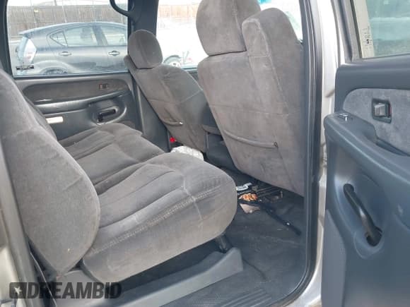 ✅ 2001 Chevrolet Silverado 2500HD LS • VIN: 1GCHK23U21F191152 • Лот: 41399309. Опубликован ранее на IAAI с пробегом 206 403 миль. Бесплатный доступ к архиву аукционных продаж из США и подробный отчёт об истории автомобиля на DreamBid. Изображение 8.