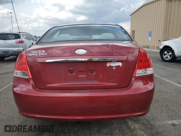 ✅ 2008 Kia Spectra EX • VIN: KNAFE121485514260 • Lot: 70401794. Listed on Copart with 220,682 mi. Free auction sales archive from the USA and detailed vehicle history report at DreamBid. Image 6.