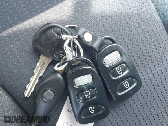 ✅ 2009 Hyundai Sonata SE • VIN: 5NPEU46FX9H442829 • Лот: 42140584. Опубликован ранее на IAAI с пробегом 110 778 миль. Бесплатный доступ к архиву аукционных продаж из США и подробный отчёт об истории автомобиля на DreamBid. Изображение 11.