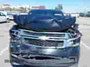 2018 Chevrolet Suburban LS z VIN 1GNSKGKC6JR150248, wystawiony jako IAAI lot #42219120 z przebiegiem 48 321 mil mil oraz . Historia ofert i sprzedaży dostępna na DreamBid. Obrazek 12.