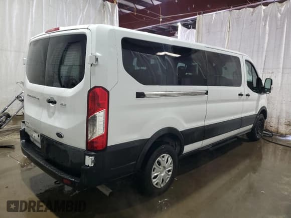 ✅ 2023 Ford Transit Passenger XL • VIN: 1FBAX2YG8PKA93527 • Лот: 45667225. Опубликован ранее на Copart с пробегом 31 111 миль. Бесплатный доступ к архиву аукционных продаж из США и подробный отчёт об истории автомобиля на DreamBid. Изображение 3.