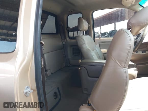 ✅ 2002 Toyota Tacoma PreRunner • VIN: 5TESN92N12Z123221 • Lot: 43067445. Listed on IAAI with 282,792 mi. Free auction sales archive from the USA and detailed vehicle history report at DreamBid. Image 8.