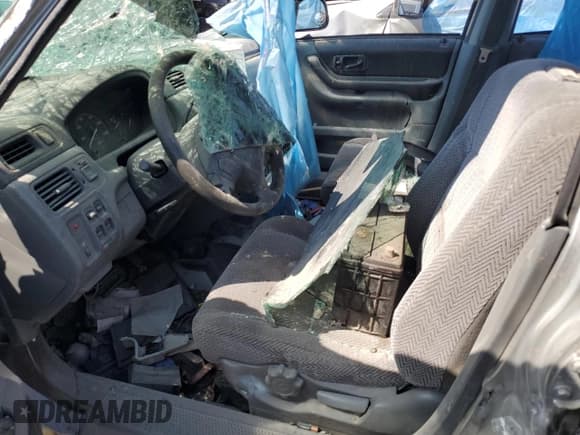 ✅ 1998 Honda CR-V LX • VIN: JHLRD2843WC013060 • Lot: 66775825. Wystawiony na Copart z przebiegiem Nie podano. Bezpłatny archiwum sprzedaży aukcyjnych z USA i szczegółowy raport historii pojazdu na DreamBid. Zdjęcie 7.