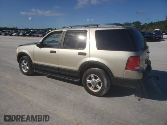 ✅ 2003 Ford Explorer XLT • VIN: 1FMZU63K23ZB56242 • Lot: 80618375. Wystawiony na Copart z przebiegiem 186 146 mil. Bezpłatny archiwum sprzedaży aukcyjnych z USA i szczegółowy raport historii pojazdu na DreamBid. Zdjęcie 2.