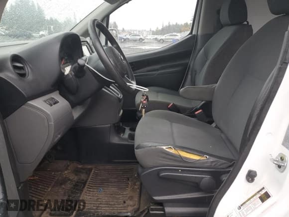 ✅ 2017 Nissan NV200 S • VIN: 3N6CM0KNXHK697768 • Lot: 89916395. Wystawiony na Copart z przebiegiem Nie podano. Bezpłatny archiwum sprzedaży aukcyjnych z USA i szczegółowy raport historii pojazdu na DreamBid. Zdjęcie 7.