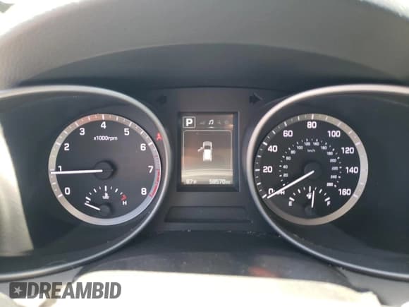 ✅ 2018 Hyundai Santa Fe 2.4L • VIN: 5XYZUDLBXJG536577 • Лот: 60668964. Опубликован ранее на Copart с пробегом 58 570 миль. Бесплатный доступ к архиву аукционных продаж из США и подробный отчёт об истории автомобиля на DreamBid. Изображение 9.