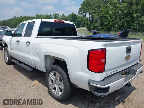 ✅ 2018 Chevrolet Silverado 1500 Custom • VIN: 1GCRCPEC7JZ184537 • Лот: 42606830. Опубликован ранее на IAAI с пробегом 149 588 миль. Бесплатный доступ к архиву аукционных продаж из США и подробный отчёт об истории автомобиля на DreamBid. Изображение 3.