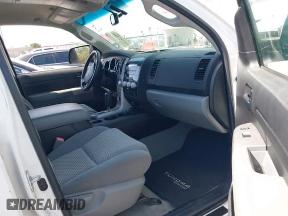 ✅ 2008 Toyota Tundra • VIN: 5TFBV541X8X051793 • Лот: 42795516. Опубликован ранее на IAAI с пробегом 141 024 миль. Бесплатный доступ к архиву аукционных продаж из США и подробный отчёт об истории автомобиля на DreamBid. Изображение 5.