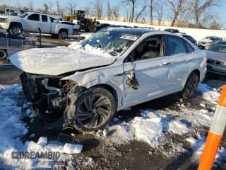 ✅ 2019 Volkswagen Jetta SEL Premium • VIN: 3VWGB7BU5KM255502 • Lot: 88417885. Wystawiony na Copart z przebiegiem 88 674 mil. Bezpłatny archiwum sprzedaży aukcyjnych z USA i szczegółowy raport historii pojazdu na DreamBid. Zdjęcie 1.