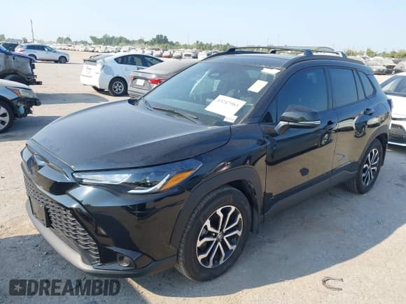 ✅ 2024 Toyota Corolla Cross Hybrid S • VIN: 7MUFBABG8RV038600 • Lot: 43247983. Wystawiony na IAAI z przebiegiem 15 734 mil. Bezpłatny archiwum sprzedaży aukcyjnych z USA i szczegółowy raport historii pojazdu na DreamBid. Zdjęcie 2.