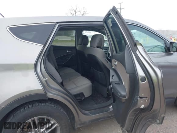 ✅ 2018 Hyundai Santa Fe 2.4L • VIN: 5XYZT3LBXJG542523 • Лот: 43492204. Опубликован ранее на IAAI с пробегом 89 635 миль. Бесплатный доступ к архиву аукционных продаж из США и подробный отчёт об истории автомобиля на DreamBid. Изображение 8.