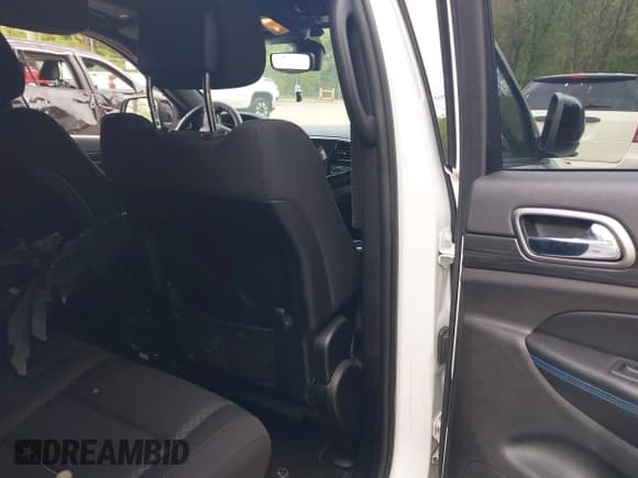 ✅ 2019 Jeep Grand Cherokee Upland • VIN: 1C4RJFAG8KC541396 • Lot: 42217719. Listed on IAAI with 72,466 mi. Free auction sales archive from the USA and detailed vehicle history report at DreamBid. Image 8.