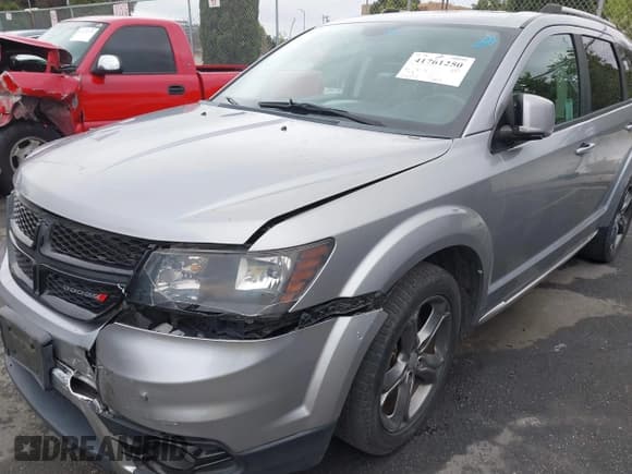 ✅ 2017 Dodge Journey Crossroad Plus • VIN: 3C4PDCGG5HT532396 • Lot: 41761250. Wystawiony na IAAI z przebiegiem 116 432 mil. Bezpłatny archiwum sprzedaży aukcyjnych z USA i szczegółowy raport historii pojazdu na DreamBid. Zdjęcie 6.