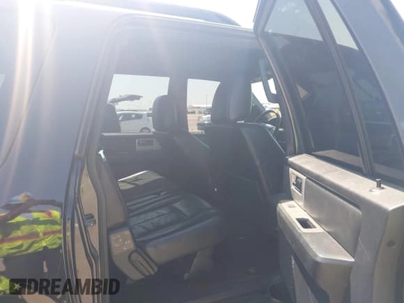 ✅ 2016 Ford Expedition Max XLT • VIN: 1FMJK1HT8GEF21463 • Lot: 42017037. Listed on IAAI with 197,357 mi. Free auction sales archive from the USA and detailed vehicle history report at DreamBid. Image 8.