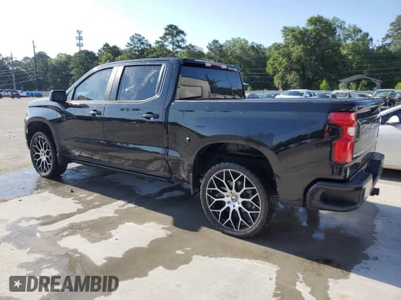 ✅ 2022 Chevrolet Silverado 1500 RST • VIN: 3GCPADED5NG611899 • Lot: 61612595. Listed on Copart with 45,829 mi. Free auction sales archive from the USA and detailed vehicle history report at DreamBid. Image 2.