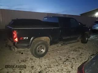 ✅ 2003 Chevrolet Silverado 1500 LS • VIN: 1GCEK19T63E226201 • Лот: 82103594. Опубликован ранее на Copart с пробегом 212 958 миль. Бесплатный доступ к архиву аукционных продаж из США и подробный отчёт об истории автомобиля на DreamBid. Изображение 3.