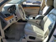 ✅ 2010 Lincoln MKT • VIN: 2LMHJ5FR6ABJ22641 • Лот: 91283745. Опубликован ранее на Copart с пробегом 171 664 миль. Бесплатный доступ к архиву аукционных продаж из США и подробный отчёт об истории автомобиля на DreamBid. Изображение 7.