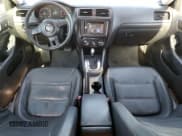 ✅ 2011 Volkswagen Jetta SE • VIN: 3VWDZ7AJ4BM026900 • Lot: 89992215. Wystawiony na Copart z przebiegiem 162 853 mil. Bezpłatny archiwum sprzedaży aukcyjnych z USA i szczegółowy raport historii pojazdu na DreamBid. Zdjęcie 8.