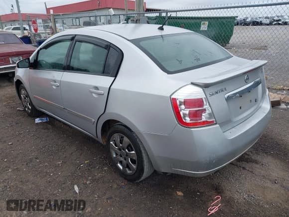 ✅ 2011 Nissan Sentra S • VIN: 3N1AB6AP6BL696076 • Лот: 43364016. Опубликован ранее на IAAI с пробегом 238 426 миль. Бесплатный доступ к архиву аукционных продаж из США и подробный отчёт об истории автомобиля на DreamBid. Изображение 3.