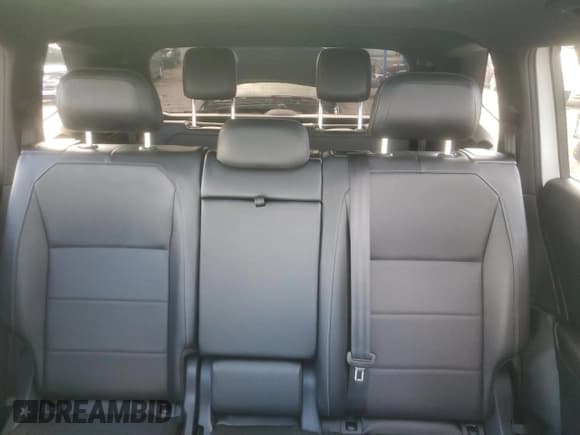 ✅ 2018 Volkswagen Tiguan SEL • VIN: 3VV3B7AX1JM149934 • Lot: 92750675. Listed on Copart with 103,636 mi. Free auction sales archive from the USA and detailed vehicle history report at DreamBid. Image 10.