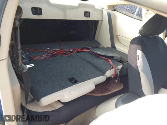 ✅ 2006 Ford Mustang Standard • VIN: 1ZVFT80N065219920 • Lot: 43519119. Wystawiony na IAAI z przebiegiem Nie podano. Bezpłatny archiwum sprzedaży aukcyjnych z USA i szczegółowy raport historii pojazdu na DreamBid. Zdjęcie 8.